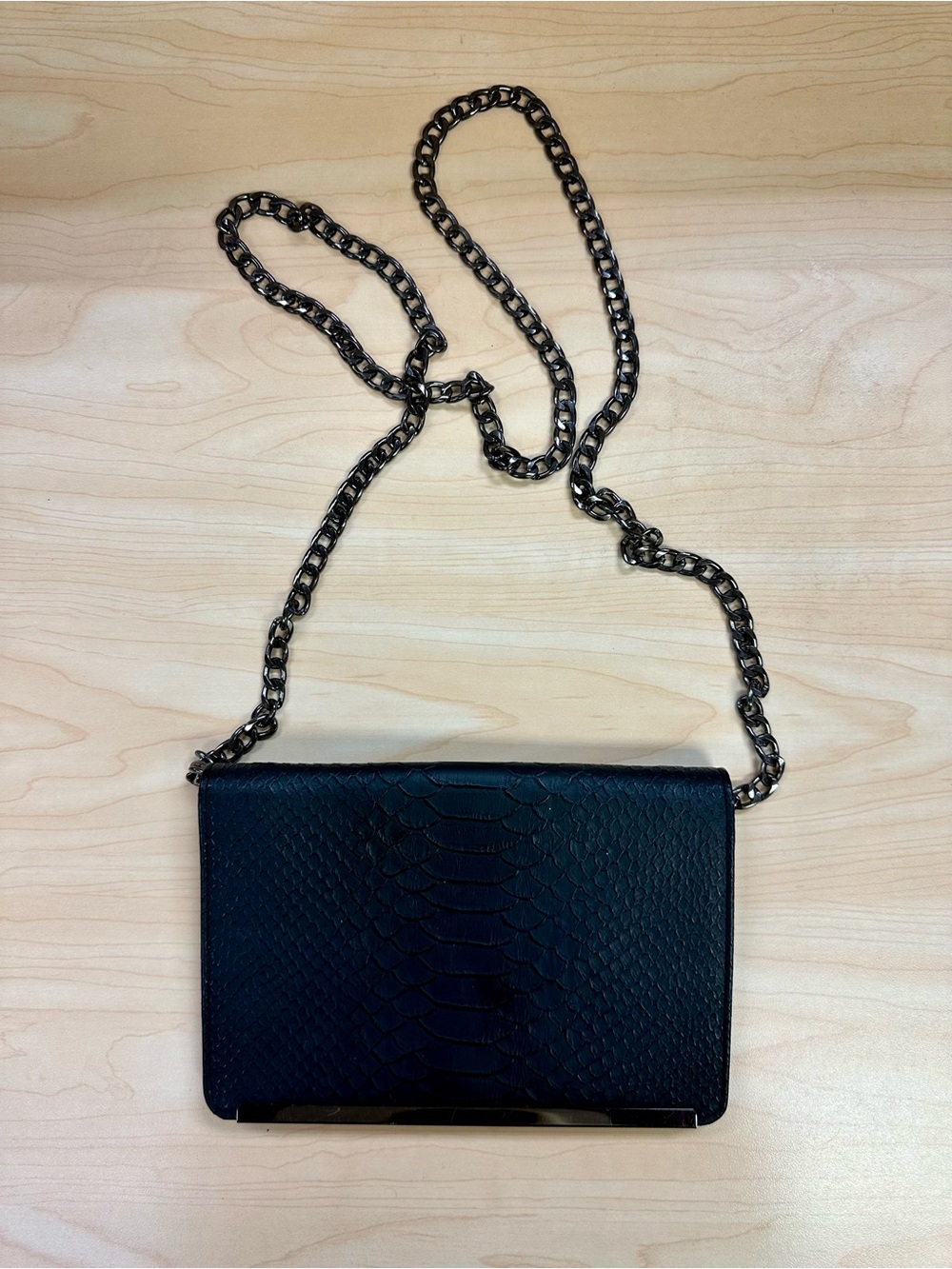 Mossimo - Faux Leather Alligator Print Crossbody - Black w/ Chain Strap